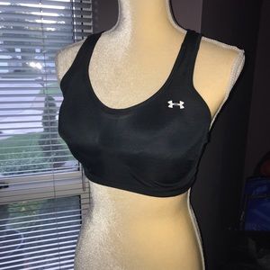 UNDER ARMOUR BRA!!!!!